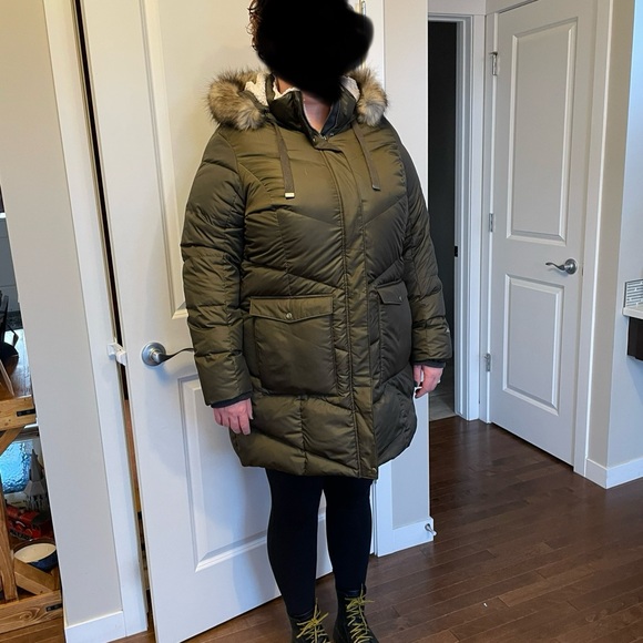 Women's Olive Parka with Faux Fur Trim - Picture 3 of 7